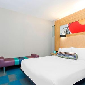 Aloft Guest room 1 Queen
